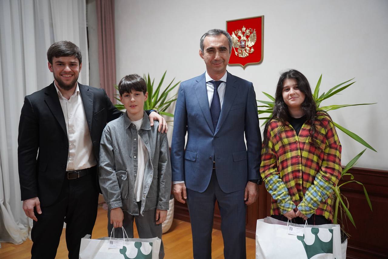 Глава Минимущества встретился с семьями участников СВО